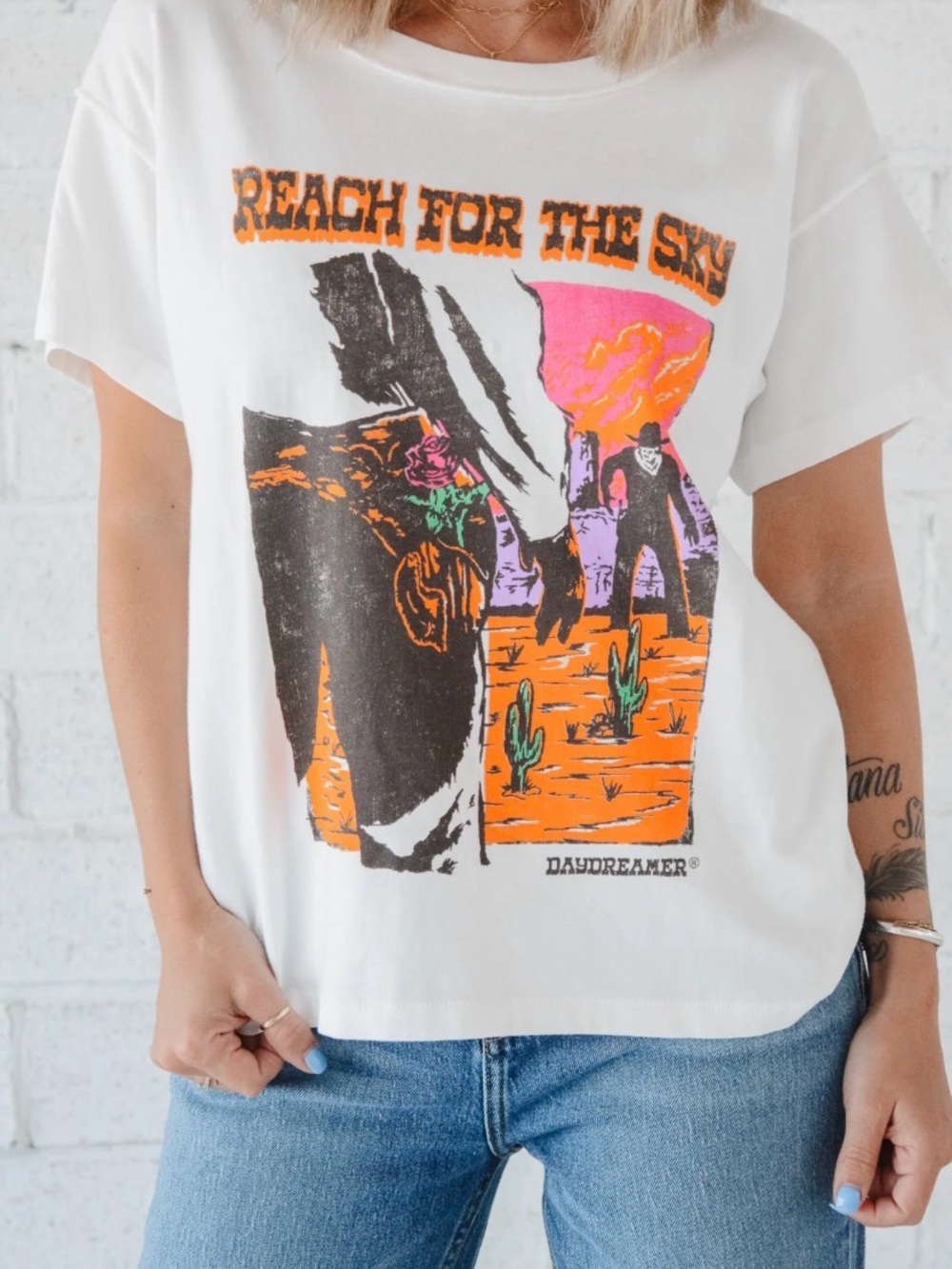 Daydreamer 'Reach for the Sky' White Short Sleeve Graphic Tee